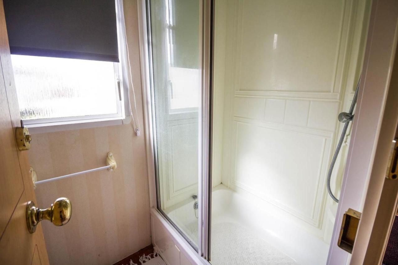 فندق 6 Berth Caravan With Decking Nearby Heacham Beach In Norfolk Ref 21047A المظهر الخارجي الصورة