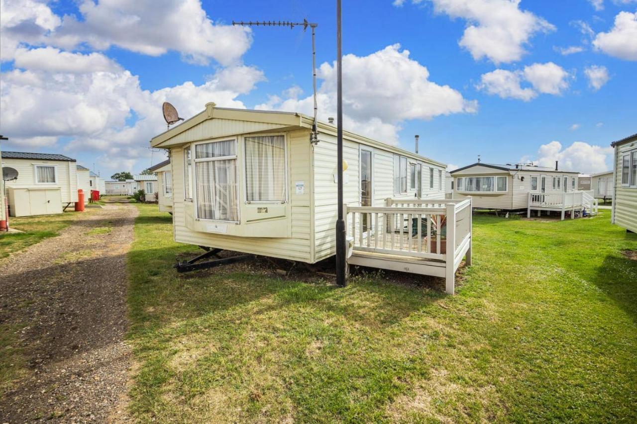 فندق 6 Berth Caravan With Decking Nearby Heacham Beach In Norfolk Ref 21047A المظهر الخارجي الصورة